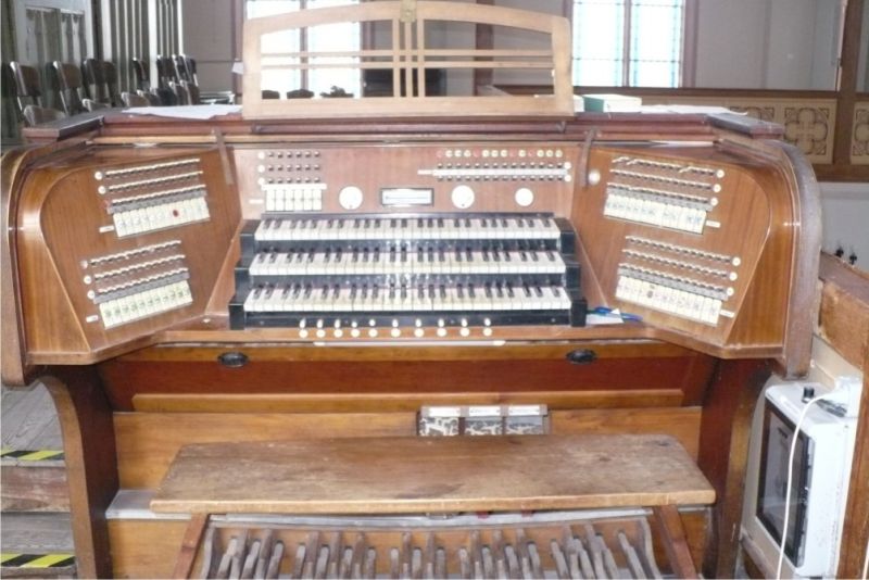 Spieltisch der Orgel Spieltisch der Orgel